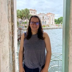 Meet your Posher, Lizzy